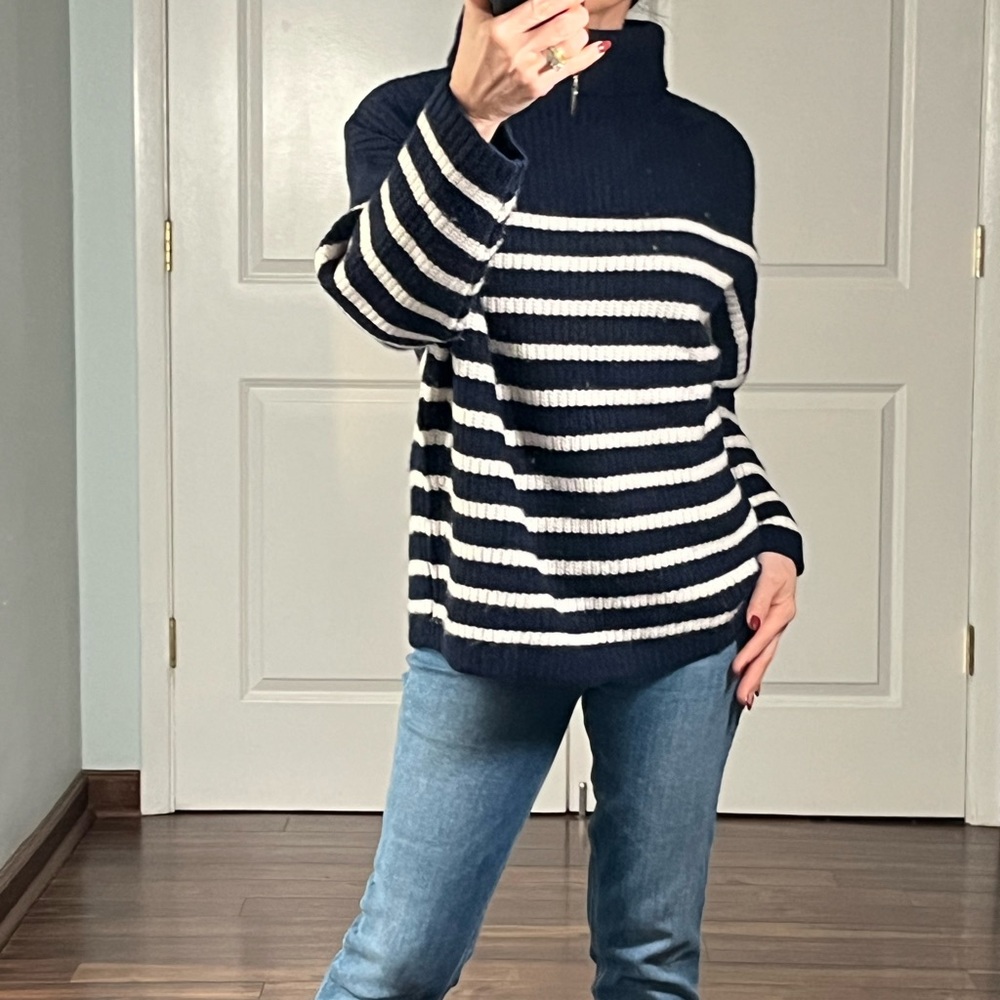 J.Crew 100% cashmere boxy oversized turtleneck sweater size XS/S NWT